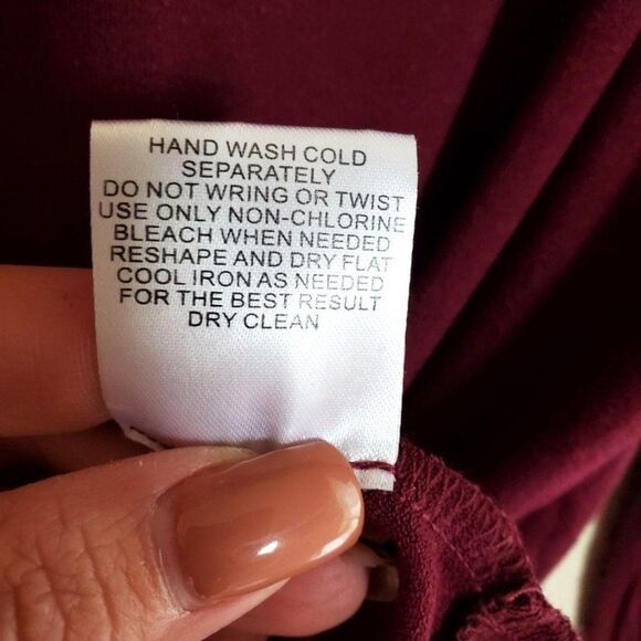 Olive & Oak Womens Top Red M V-Neck Front Knot Shirt Long Sleeve New - Picture 6 of 9